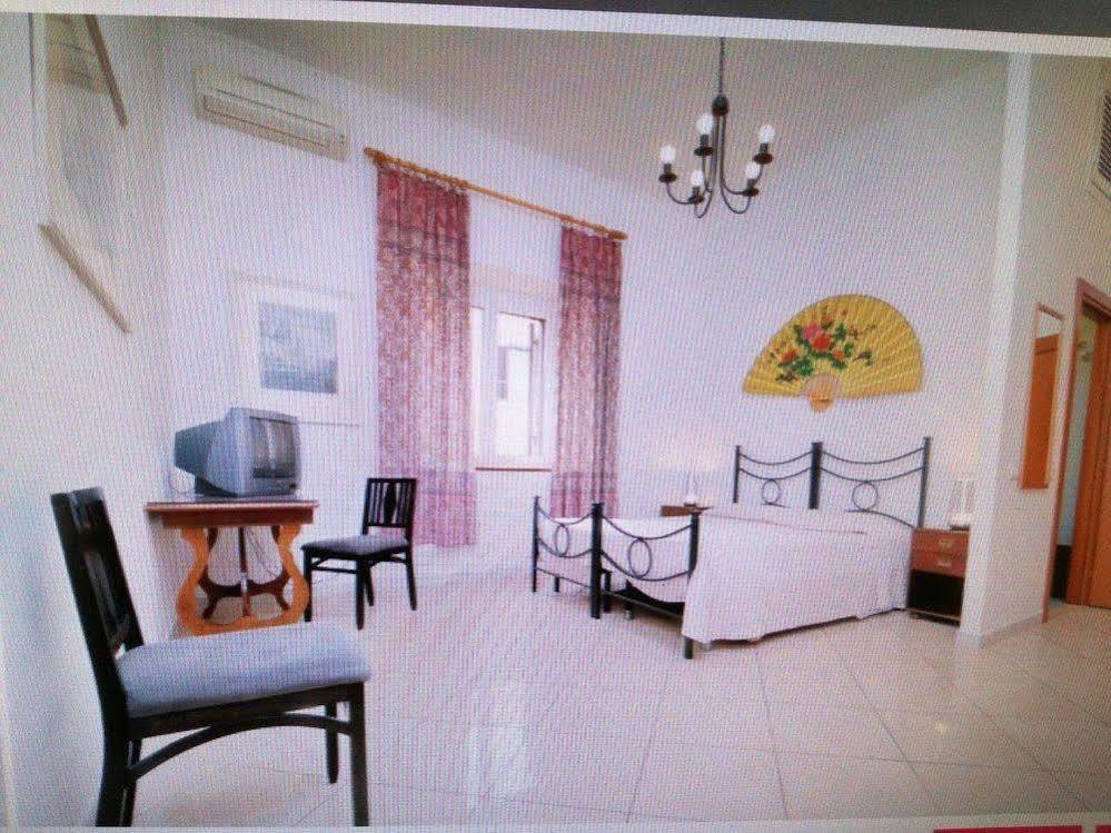 Hotel Touring Roma Exterior foto